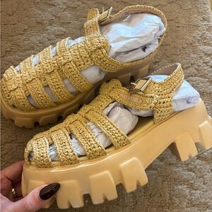 Steve Madden Echo Natural Rafia Sandals